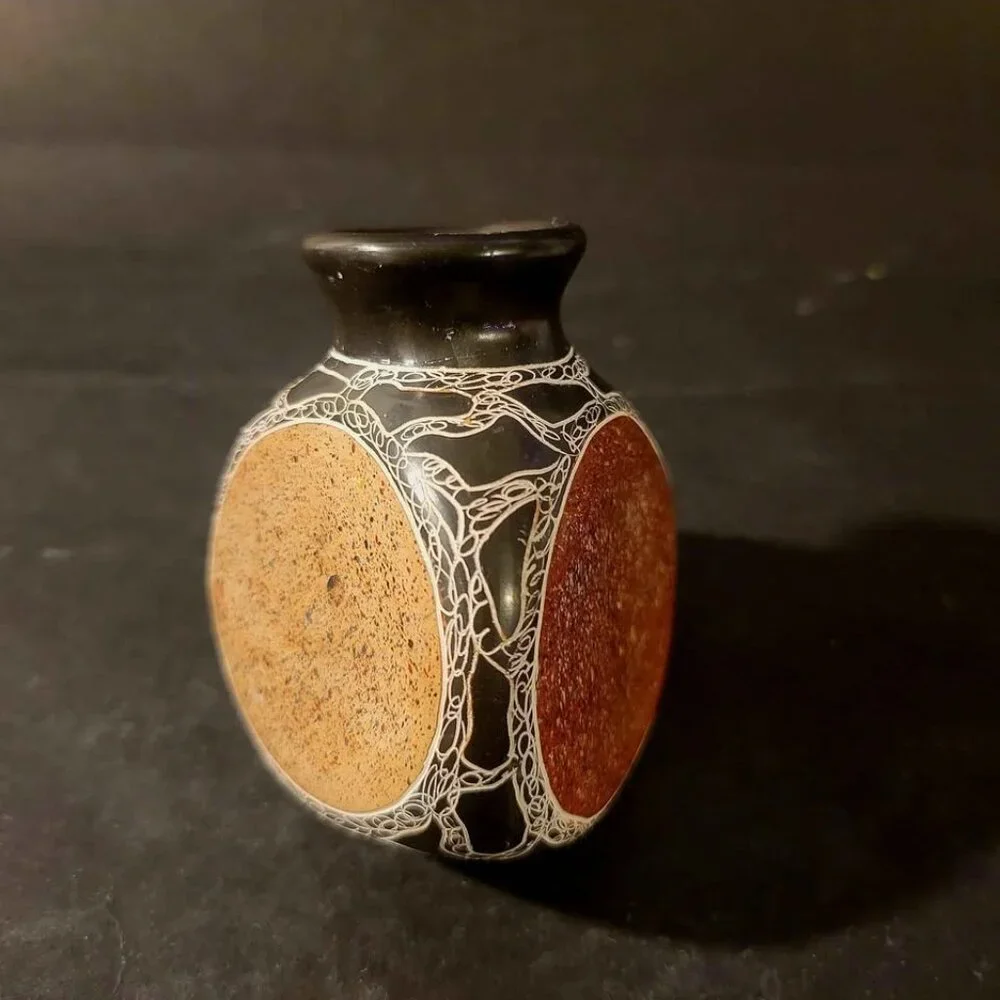 Small Hand-Etched Nicaraguan Art Pottery Vase Signed By Artist